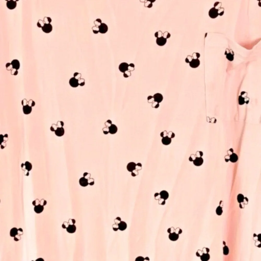 Disney Minnie Mouse Pink Black Tee Small Soft Stretch Short Sleeve‎ Pocket Top